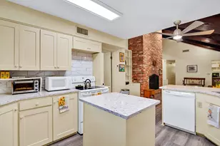 97 W Mimosa Cir, San Marcos, TX 78666 - Photo 15