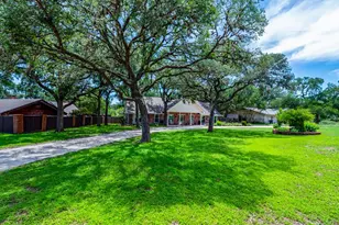 97 W Mimosa Cir, San Marcos, TX 78666 - Photo 3