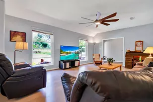 97 W Mimosa Cir, San Marcos, TX 78666 - Photo 9