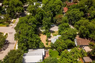 304 W 42nd St, Austin, TX 78751 - Photo 21