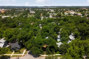 304 W 42nd St, Austin, TX 78751 - Photo 19
