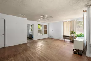 304 W 42nd St, Austin, TX 78751 - Photo 9