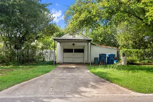 513 N Ave F, Elgin, TX 78621 - Photo 3