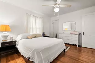 513 N Ave F, Elgin, TX 78621 - Photo 15