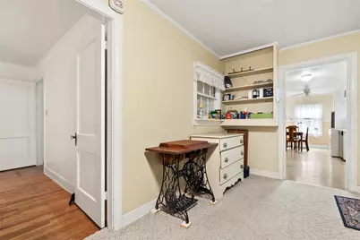513 N Avenue F, Elgin, TX 78621 - Photo 17