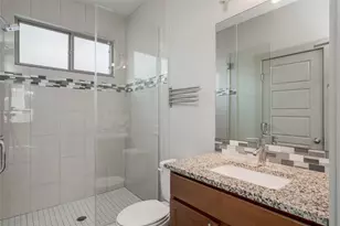 2612 Willow St, Austin, TX 78702 - Photo 17