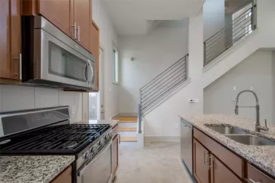 2612 Willow Street #B, Austin, TX 78702 - Photo 9