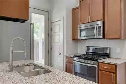 2612 Willow Street #B, Austin, TX 78702 - Photo 11