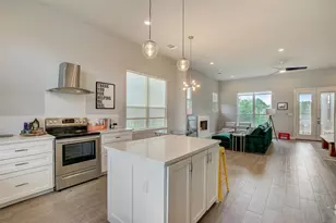 121 Naalehu Ct, Bastrop, TX 78602 - Photo 11