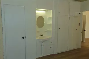 1701 E 38th St, Austin, TX 78722 - Photo 9