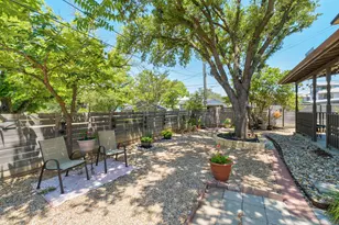 1184 Waller St, Austin, TX 78702 - Photo 17