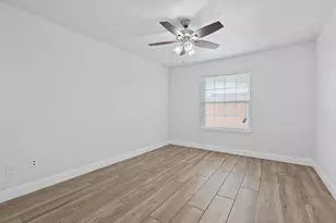 6001 Jain Ln, Austin, TX 78721 - Photo 13