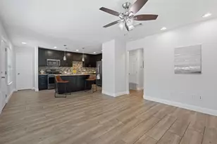 6001 Jain Ln, Austin, TX 78721 - Photo 9