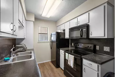 106 E 30th Street #303, Austin, TX 78705 - Photo 7