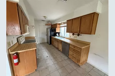 5609 Porsche Lane, Austin, TX 78749 - Photo 11