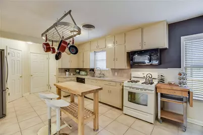 208 Braeswood Road, Austin, TX 78704 - Photo 9