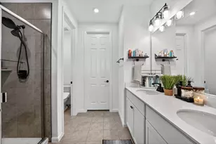 637 Seabiscuit Dr, Jarrell, TX 76537 - Photo 17