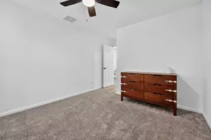 637 Seabiscuit Dr, Jarrell, TX 76537 - Photo 29