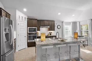 5302 Thunderbird St, Lago Vista, TX 78645 - Photo 5