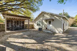 1223 1223 1/2 & 1225 S Austin Ave S, Georgetown, TX 78626 - Photo 39