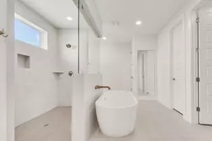 125 Pueblo Peakk Cove, Liberty Hill, TX 78642 - Photo 19