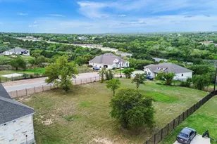 125 Pueblo Peakk Cove, Liberty Hill, TX 78642 - Photo 35