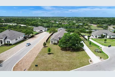 125 Pueblo Peakk Cove, Liberty Hill, TX 78642 - Photo 33