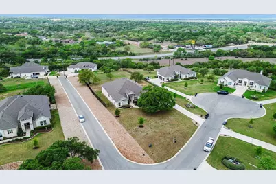 125 Pueblo Peakk Cove, Liberty Hill, TX 78642 - Photo 39