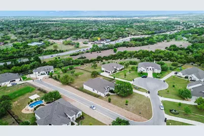 125 Pueblo Peakk Cove, Liberty Hill, TX 78642 - Photo 37