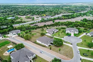 125 Pueblo Peakk Cove, Liberty Hill, TX 78642 - Photo 37