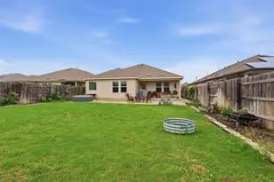 129 Esparza Dr, Bastrop, TX 78602 - Photo 21