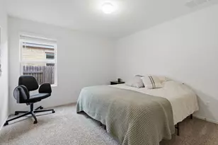 129 Esparza Dr, Bastrop, TX 78602 - Photo 17