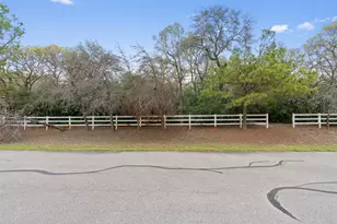 124 Kingwood Dr, Elgin, TX 78621 - Photo 1