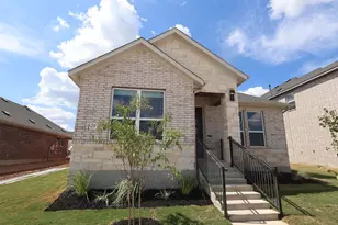 629 Clarissa St, Buda, TX 78610 - Photo 3