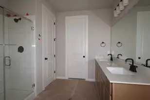 629 Clarissa St, Buda, TX 78610 - Photo 11