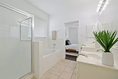 1712 Lynnville Trail, Austin, TX 78727 - Photo 23