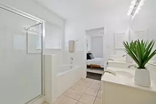 1712 Lynnville Trail, Austin, TX 78727 - Photo 21