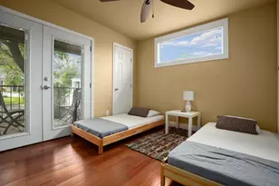 1101 Shoal Creek Blvd, Austin, TX 78701 - Photo 11