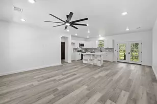 165 Nuuanu Ln, Bastrop, TX 78602 - Photo 7