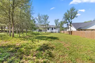 165 Nuuanu Ln, Bastrop, TX 78602 - Photo 29