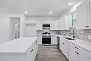 165 Nuuanu Ln, Bastrop, TX 78602 - Photo 11