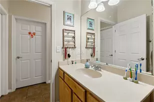1311 E M. Franklin Ave, Austin, TX 78721 - Photo 11
