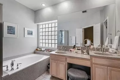 1006 Oaklands Drive, Round Rock, TX 78681 - Photo 17