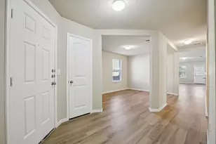 13205 Henneman Dr, Pflugerville, TX 78660 - Photo 11