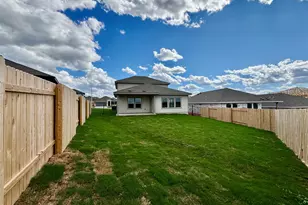 5004 Stockton Ln, Del Valle, TX 78617 - Photo 5