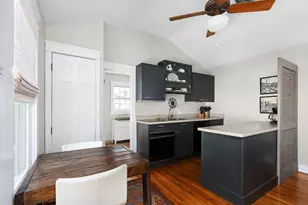 311 E 35th St, Austin, TX 78705 - Photo 23