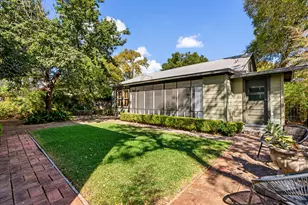 311 E 35th St, Austin, TX 78705 - Photo 35