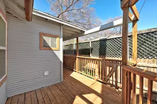 1216 Holly St, Austin, TX 78702 - Photo 21