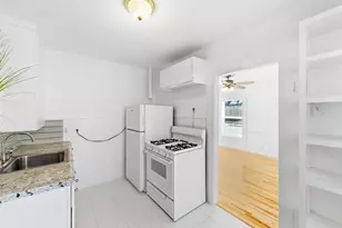 1216 Holly St, Austin, TX 78702 - Photo 9