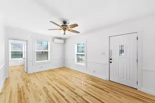 1216 Holly St, Austin, TX 78702 - Photo 5